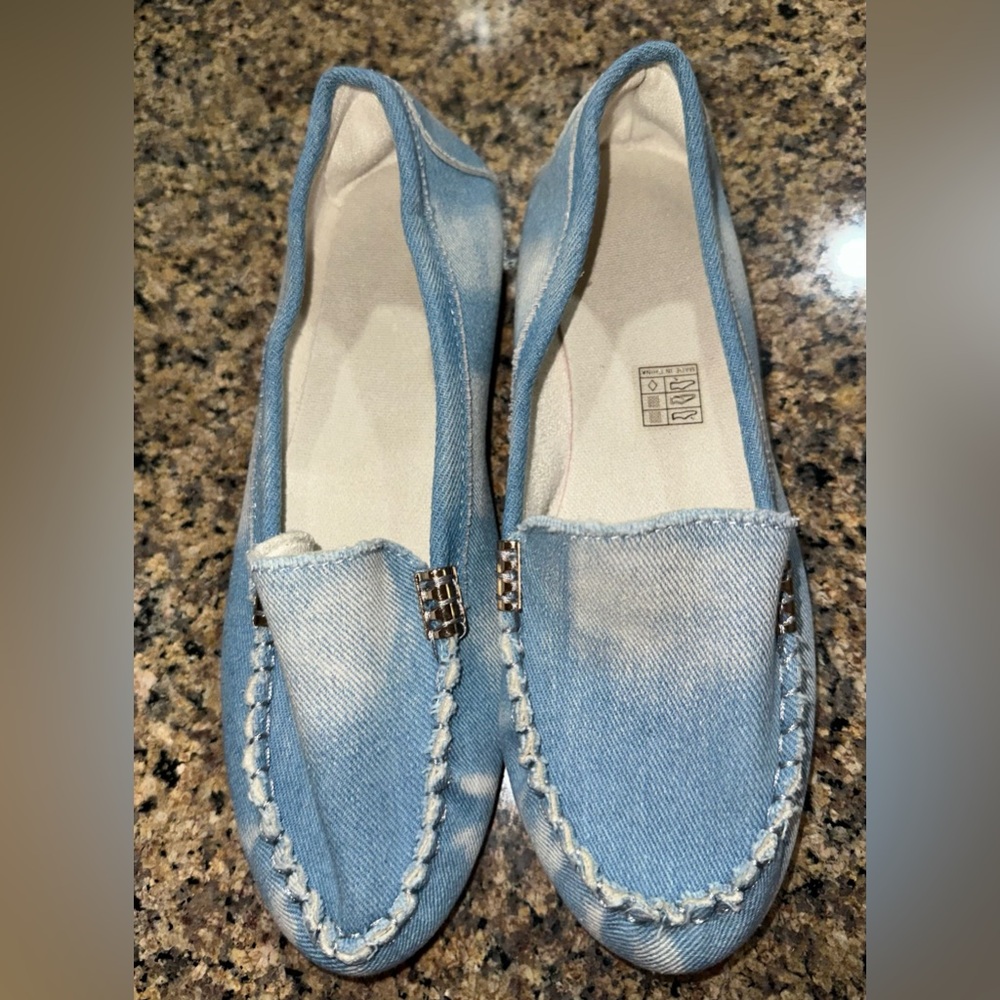 Xiuxian Light Blue Denim Loafers